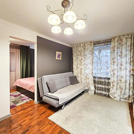 Nadezhda Apartments on Nayrizbay Batira 82 Almatı Dış mekan fotoğraf